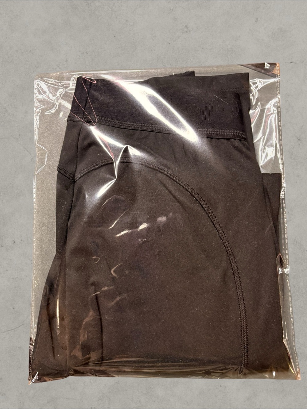 PINK Victoria's Secret Women’s Active leggings in true black NWOT - Picture 8 of 8